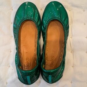 Tieks Size 7, metallic green